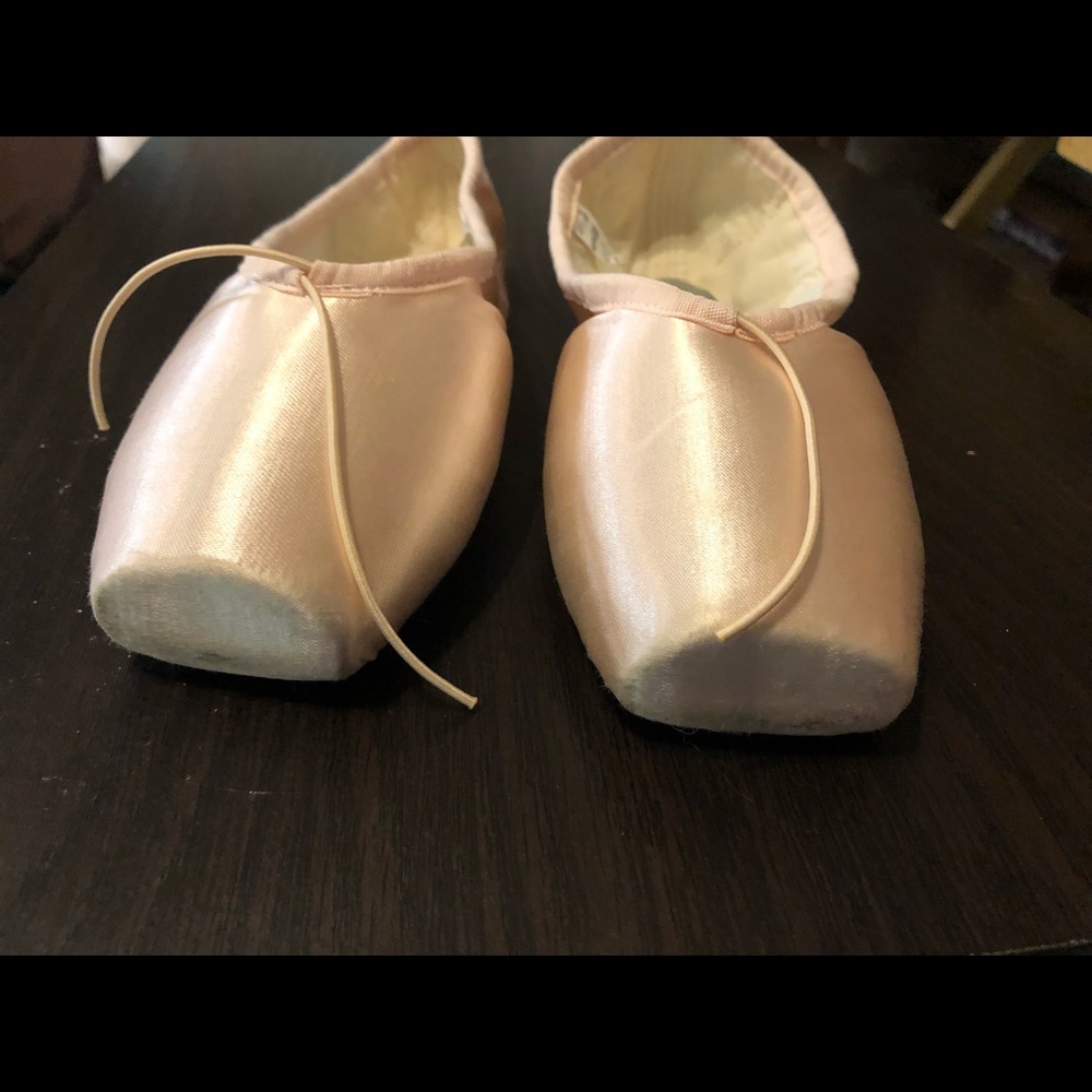 Fuzi 3/4 Pointe Shoes